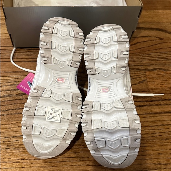 NIB Skechers Womens D'lites® Whimsical Dream Women's Sneakers. Size 7 wide - Picture 14 of 15